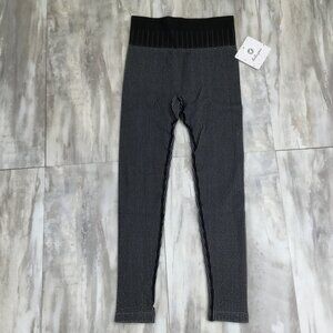 NWT Whisper Ribbed Black Leggings m